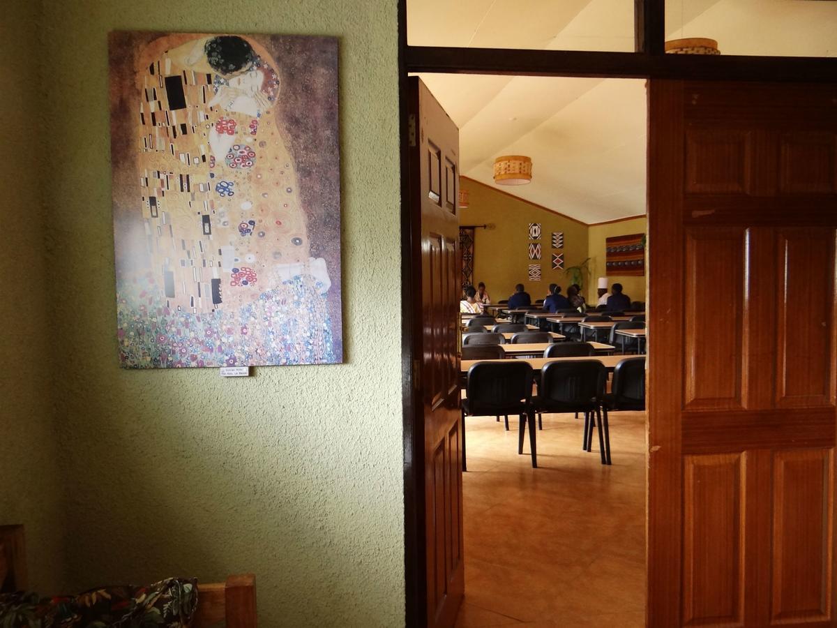 Ikweta Country Inn Maua Kaathene Esterno foto